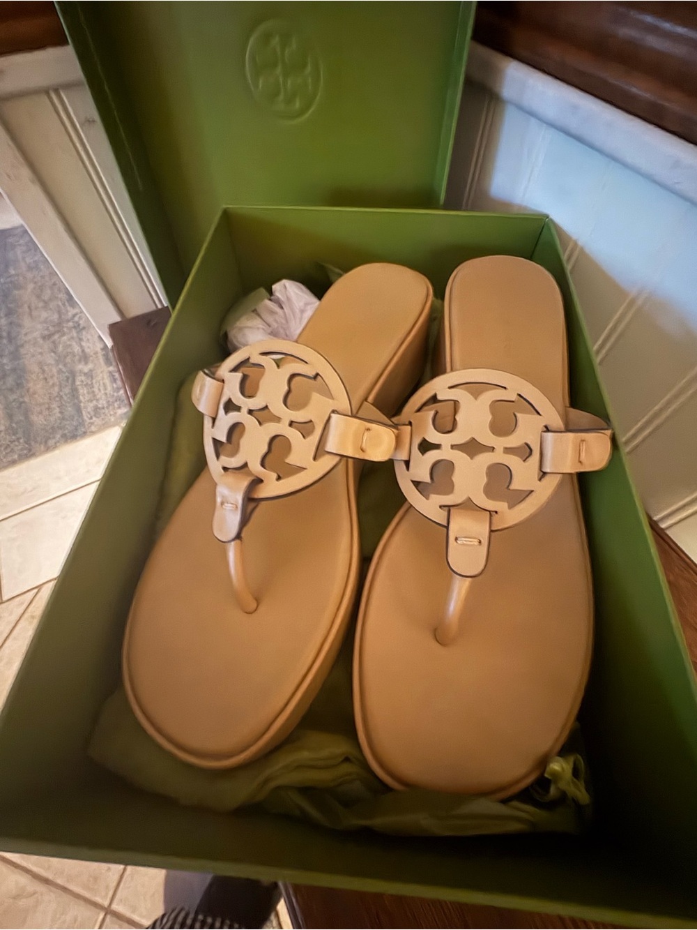Tory Burch Miller Wedge Sandal SZ 8 - NEW! + Box & Dust Bag! - Picture 8 of 13
